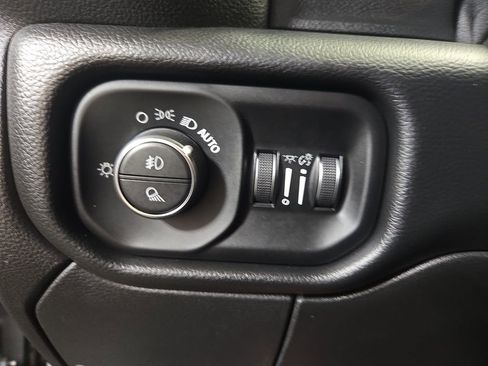 Used 2019 RAM 2500 Big Horn image 27