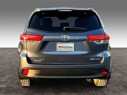 Used 2019 Toyota Highlander XLE image 5