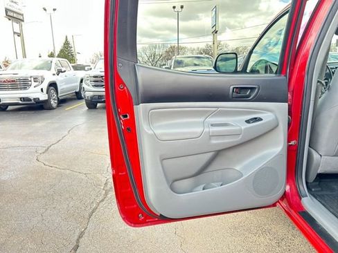 Used 2012 Toyota Tacoma 4x4 Double Cab w/ TRD Off-Road Pkg image 15