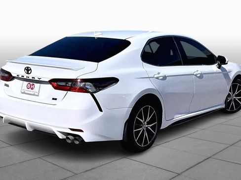 Used 2021 Toyota Camry SE image 13