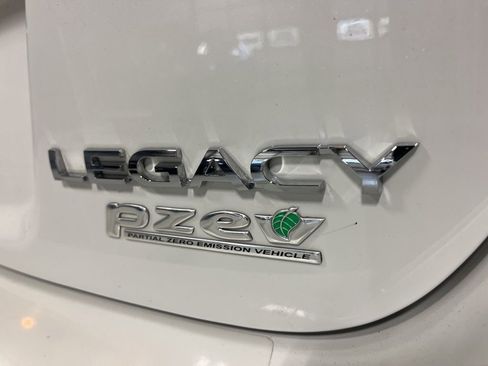 Used 2017 Subaru Legacy 2.5i Premium AWD/4WD image 11
