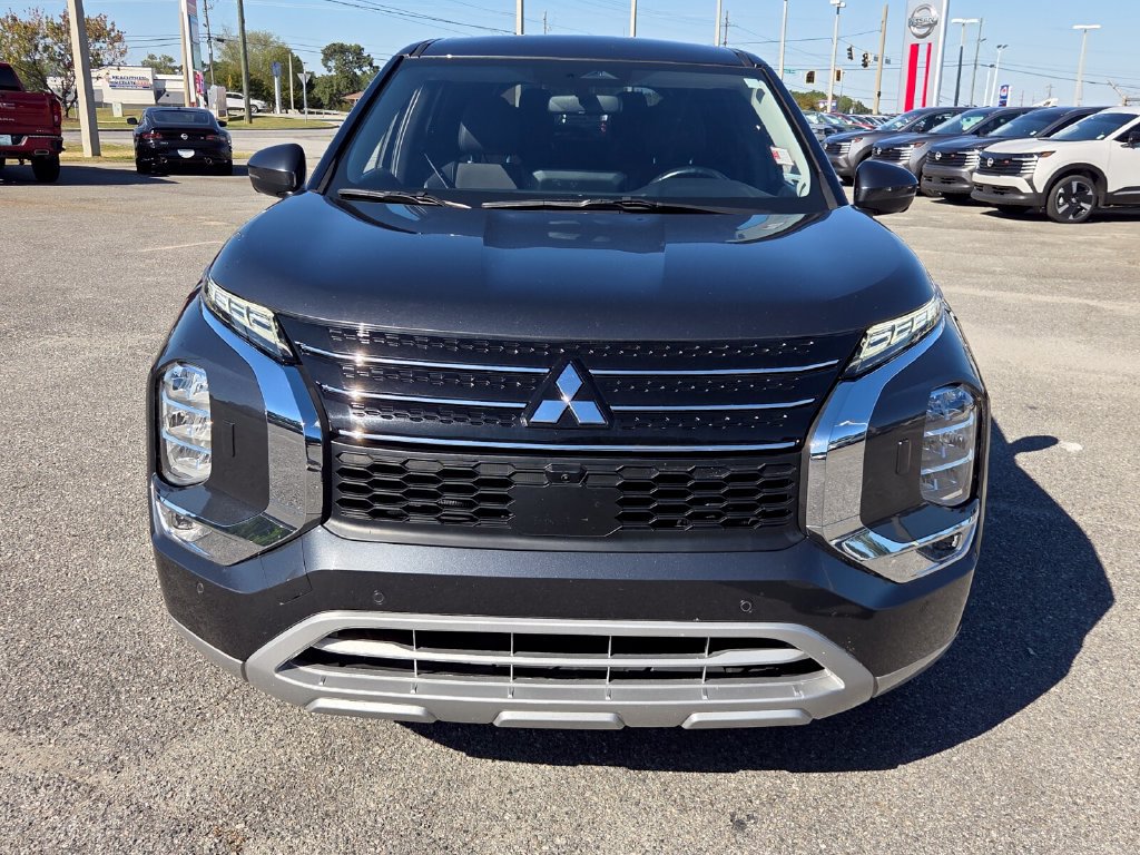 Used 2024 Mitsubishi Outlander AWD image 19