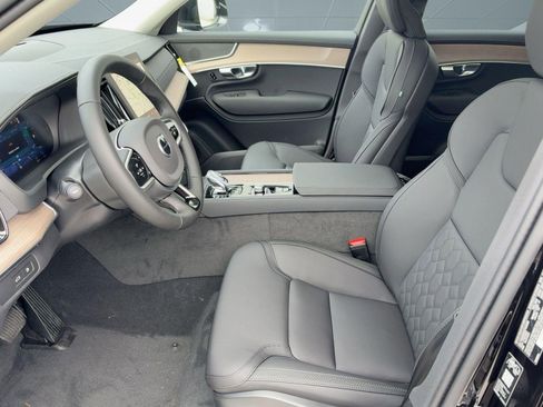 New 2026 Volvo XC90 T8 Plus w/ Protection Package AWD/4WD image 5