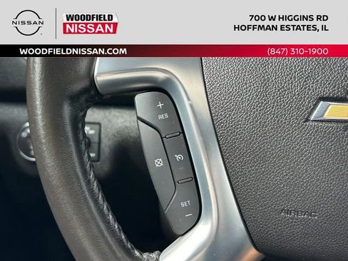 Used 2015 Chevrolet Traverse LT w/ Style and Technology Package FWD image 38
