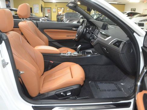 Used 2020 BMW 230i xDrive Convertible w/ Convenience Package AWD/4WD image 25