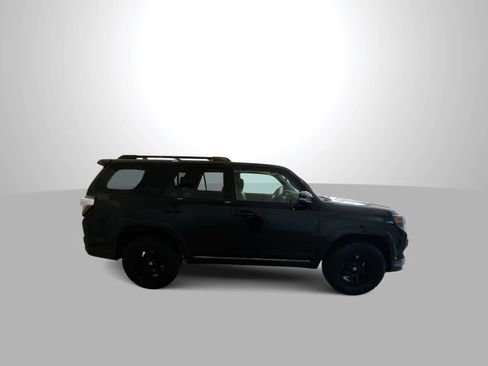 Used 2019 Toyota 4Runner Limited AWD/4WD image 9