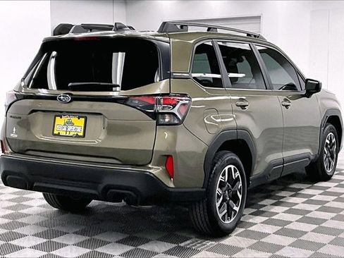 Used 2025 Subaru Forester Premium w/ Convenience Package #1 image 12