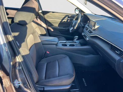 Certified 2022 Nissan Altima 2.5 S w/ Driver Assist Package image 5