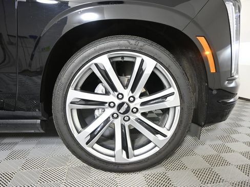Used 2025 Cadillac Escalade Sport w/ Touring Package AWD/4WD image 11