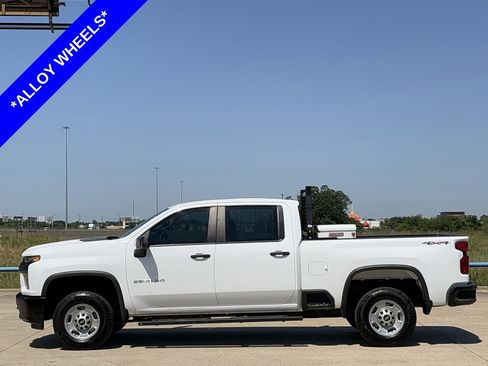 Used 2022 Chevrolet Silverado 2500 W/T w/ WT Fleet Convenience Package AWD/4WD image 3