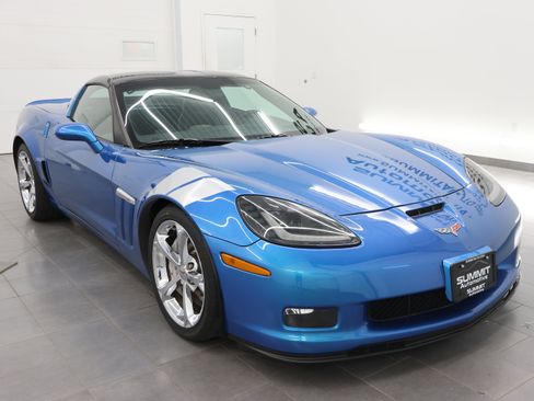 Used 2010 Chevrolet Corvette Grand Sport w/ Preferred Equipment Group RWD image 2