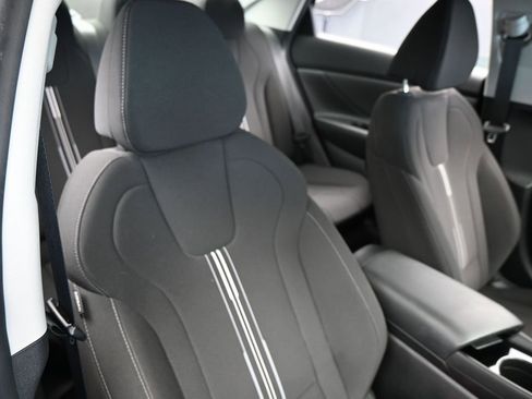 Used 2023 Hyundai Elantra SEL w/ Convenience Package FWD image 40