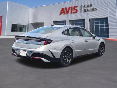 Used 2025 Hyundai Sonata SEL FWD image 6