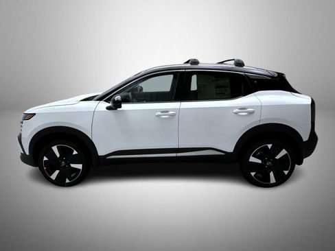 New 2026 Nissan Kicks SR w/ Cold Weather Package AWD/4WD image 8