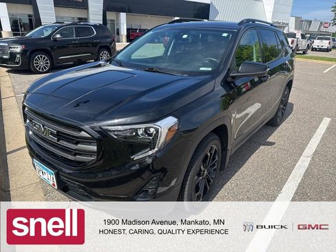 Used 2021 GMC Terrain SLT w/ Infotainment Package II AWD/4WD image 1