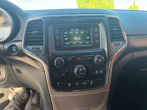 Used 2016 Jeep Grand Cherokee Laredo RWD image 32
