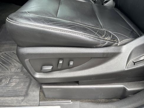 Used 2018 Chevrolet Silverado 1500 LT w/ All Star Edition AWD/4WD image 12