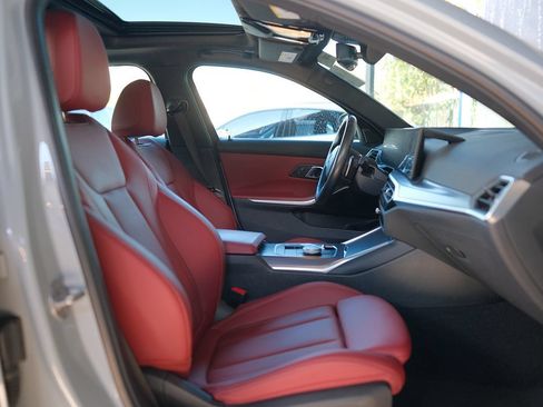 Used 2024 BMW 330i Sedan w/ M Sport Package RWD image 30