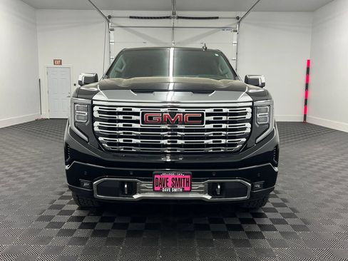 Used 2023 GMC Sierra 1500 Denali w/ Technology Package AWD/4WD image 6