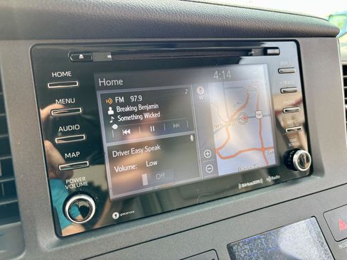 Used 2019 Toyota Sienna XLE Premium FWD image 33
