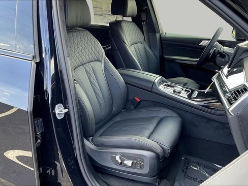 New 2026 BMW X7 xDrive40i w/ M Sport Package AWD/4WD image 29