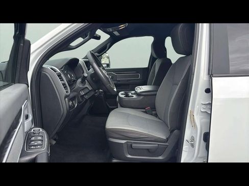 Used 2023 RAM 2500 Big Horn w/ Cold Weather Group image 8