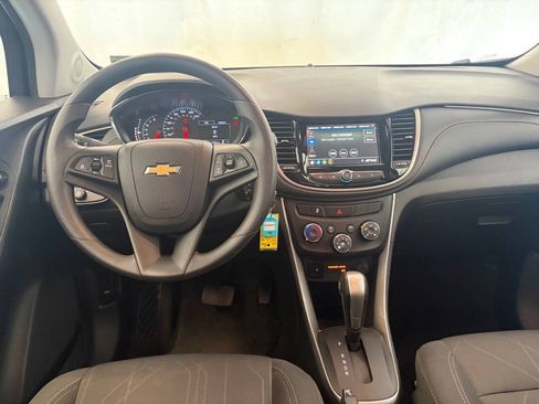 Used 2019 Chevrolet Trax LT FWD image 13