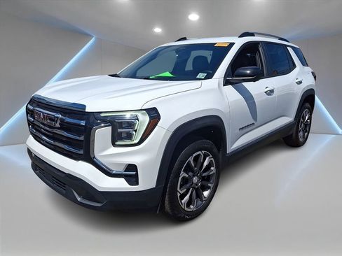 Used 2025 GMC Terrain Elevation w/ Elevation Premium Package AWD/4WD image 1