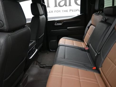 Used 2023 Chevrolet Silverado 1500 High Country w/ Technology Package AWD/4WD image 22
