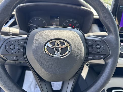 New 2025 Toyota Corolla LE image 17