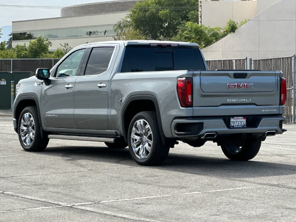 Used 2025 GMC Sierra 1500 Denali w/ Denali Reserve Package AWD/4WD image 3