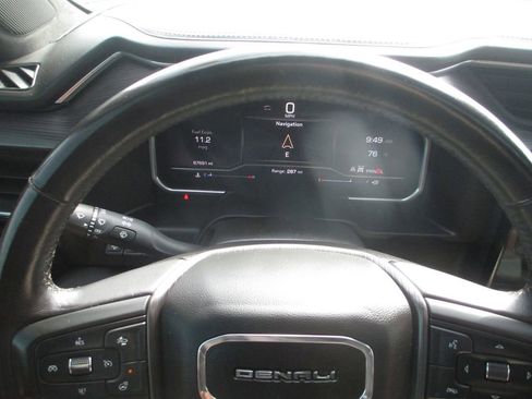 Used 2024 GMC Sierra 2500 Denali Ultimate AWD/4WD image 35