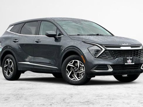 Used 2024 Kia Sportage LX image 2