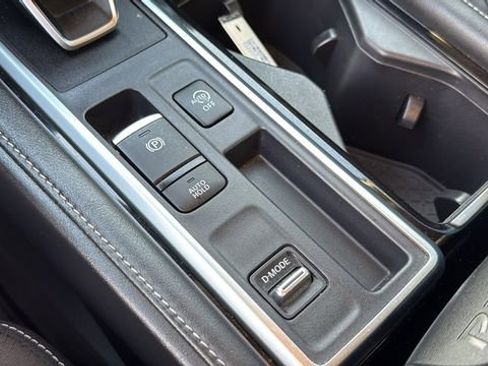 Used 2024 Nissan Pathfinder SL image 20