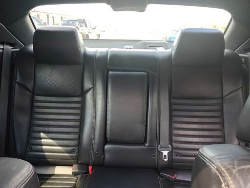 Used 2012 Dodge Challenger R/T RWD image 17