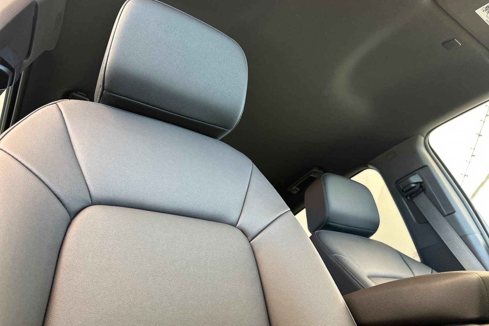 New 2026 Chevrolet Colorado LT w/ LT Convenience Package AWD/4WD image 17