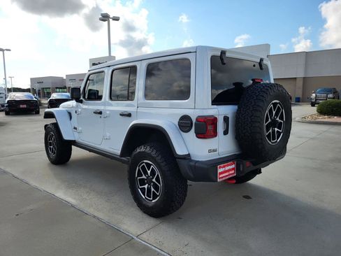 New 2025 Jeep Wrangler Unlimited Rubicon image 3