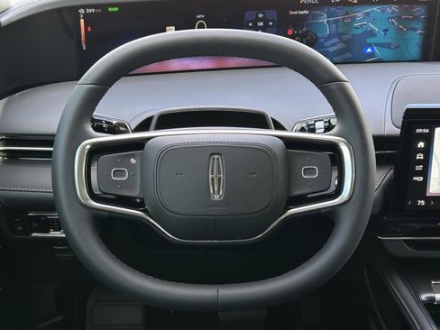 New 2026 Lincoln Nautilus Premier image 12