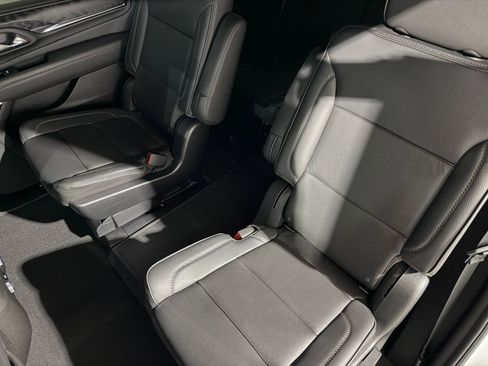 Used 2023 GMC Yukon Denali w/ LPO, Floor Liner Package AWD/4WD image 38