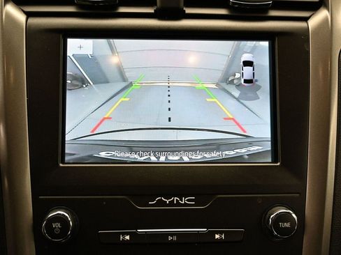 Used 2020 Ford Fusion SE image 22