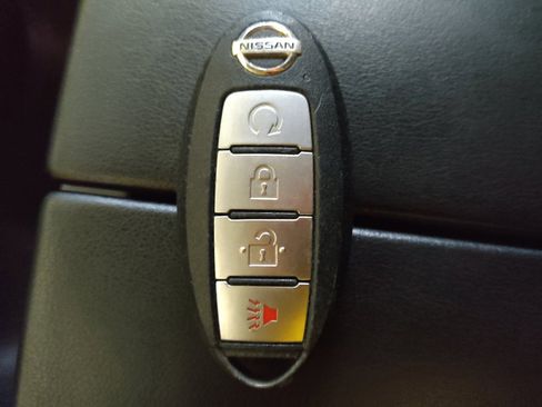 Used 2021 Nissan Rogue SV AWD/4WD image 32