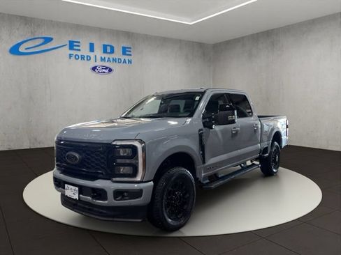 New 2026 Ford F250 Lariat w/ Black Appearance Package AWD/4WD image 12