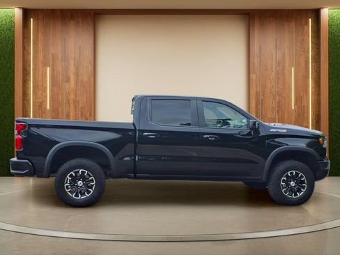 Certified 2025 Chevrolet Silverado 1500 ZR2 w/ Technology Package AWD/4WD image 36