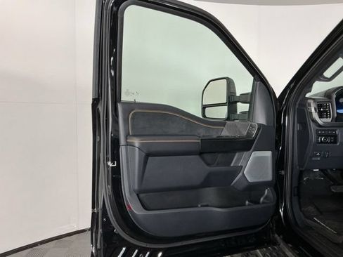 Used 2024 Ford F350 Platinum w/ Tremor Off-Road Package AWD/4WD image 16
