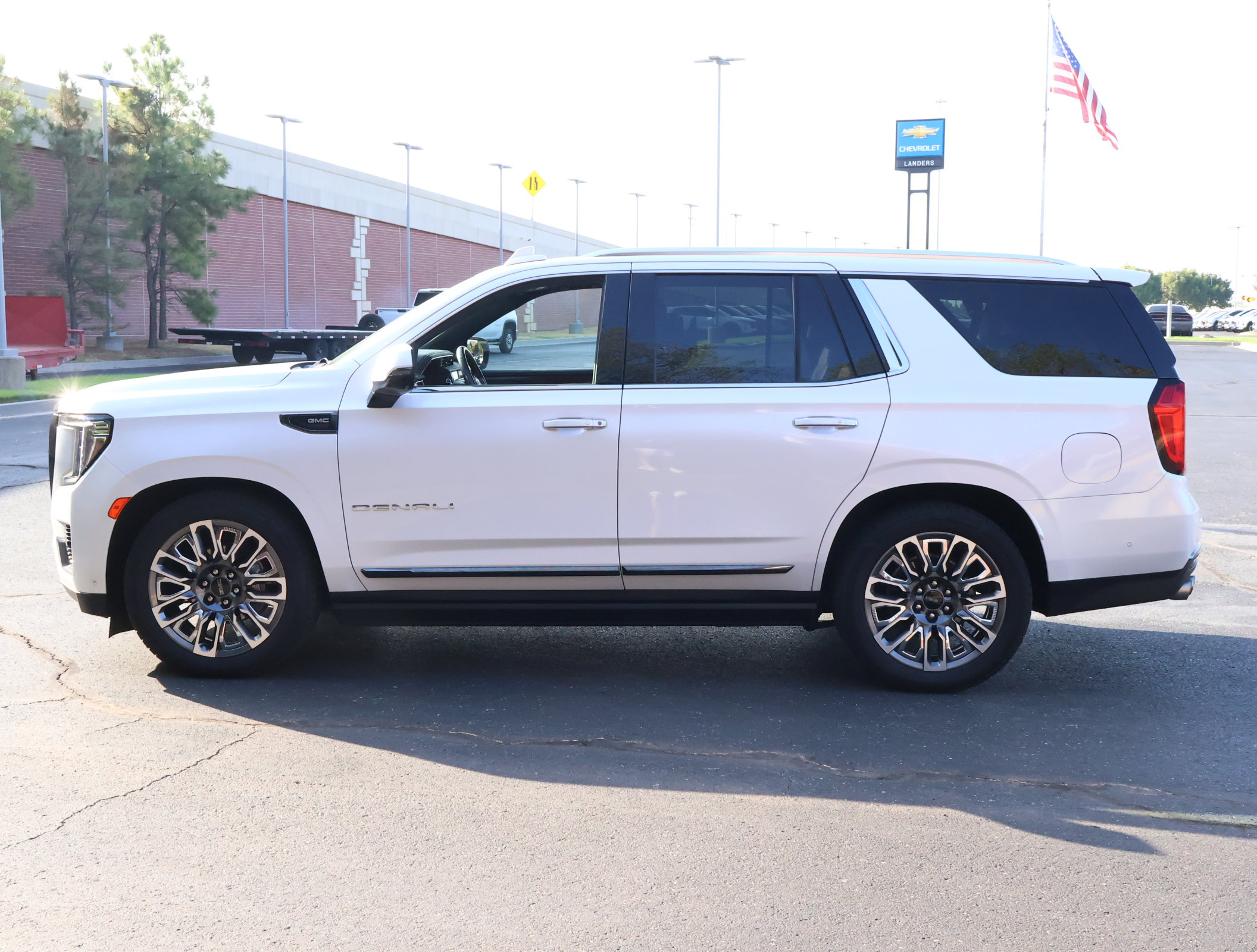 Used 2023 GMC Yukon Denali Ultimate AWD/4WD image 40