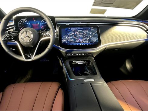 New 2026 Mercedes-Benz E 350 4MATIC Sedan image 7