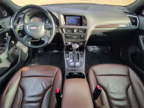 Used 2017 Audi Q5 2.0T Premium Plus w/ Technology Package image 16