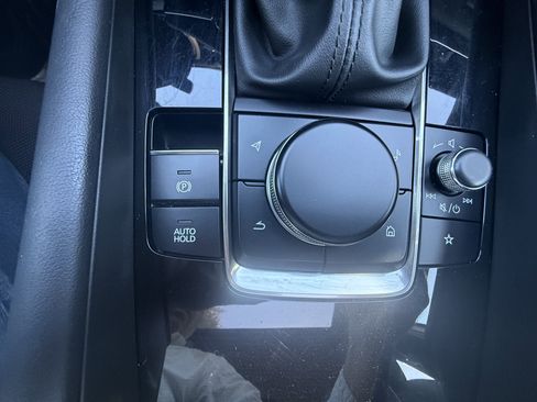 Used 2024 MAZDA MAZDA3 s image 38