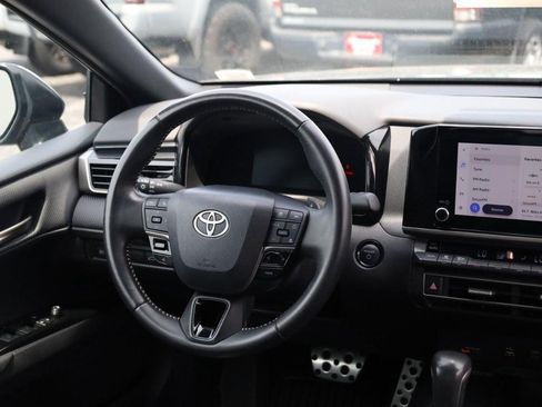 Used 2025 Toyota Camry SE FWD image 23