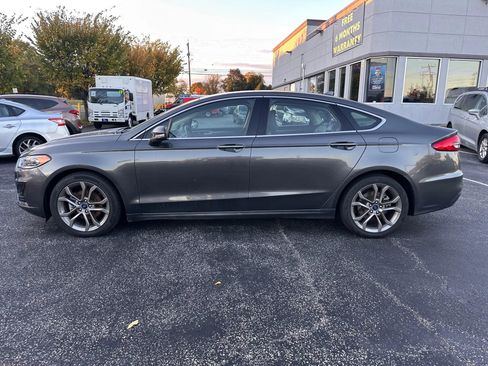 Used 2019 Ford Fusion SEL image 11